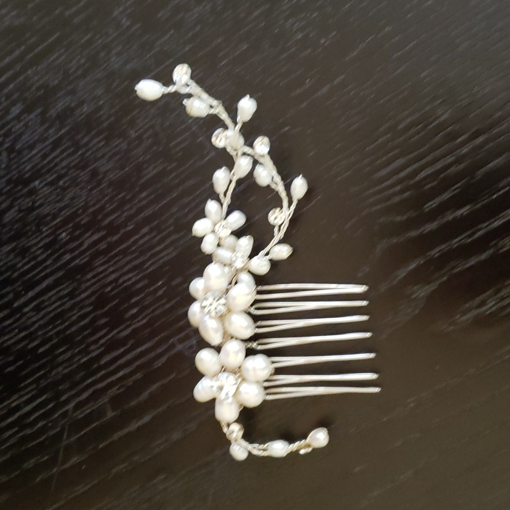 Bridal hair comb
